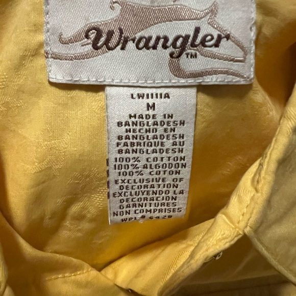Wrangler Women’s Yellow Pearl Snap Button Down Shirt 🌻 - Picture 5 of 8